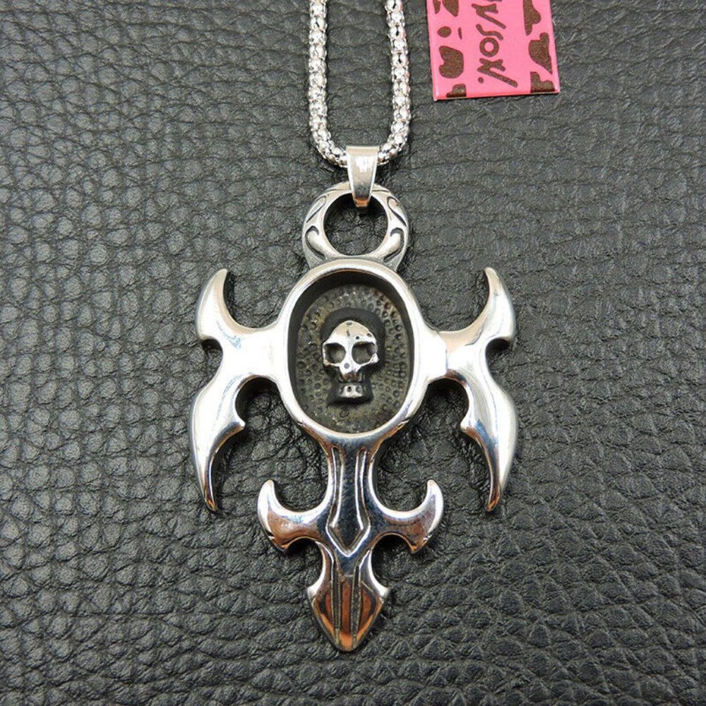 Betsey Johnson Silver skull Cross Pendant Necklacw
